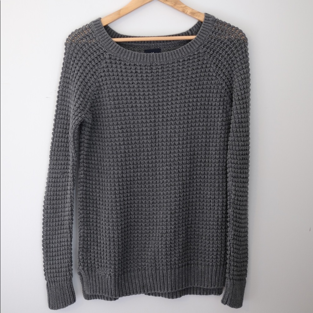 American Eagle Knit Gray Sweater